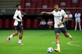 圆梦队史首 圆梦队史首